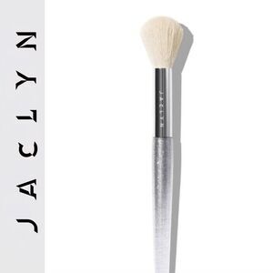 Jaclyn Cosmetics Mood Light Powder‎ Brush